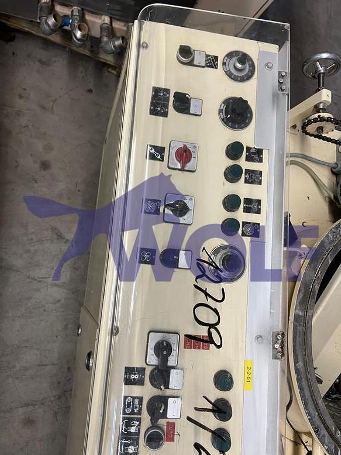 Usado Überziehmaschine SOLLICH - Type UT-420 Baujahr. 1984.