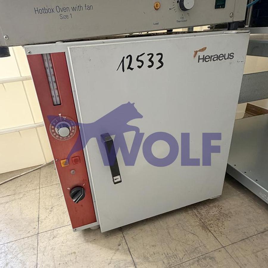 Used HERÄUS heating cabinet