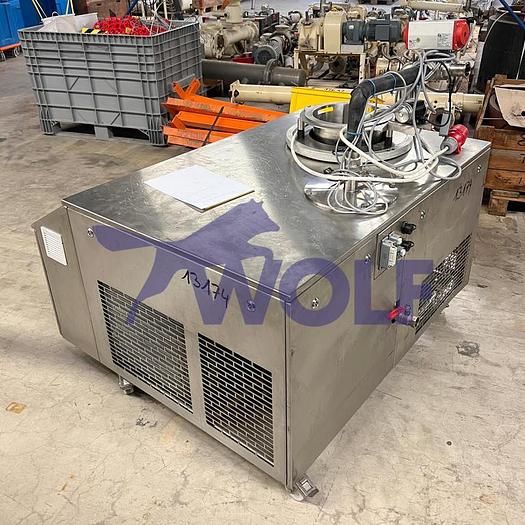 Gebraucht Umlauf-Temperiermaschine WOLF - Type UF-300-P mit Pumpe WPZ-300, Baujahr 2019.