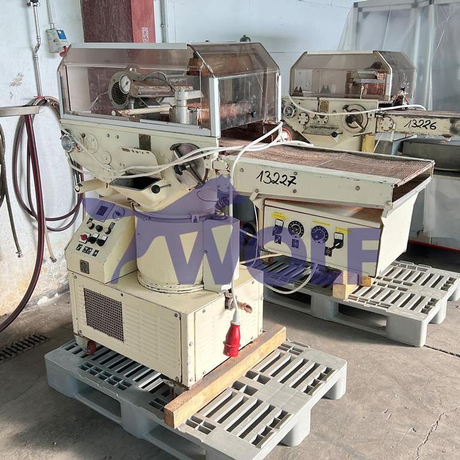 Gebraucht gebr Überziehmaschine SOLLICH - Type UT-320, mit Temperiermaschine 100-F.