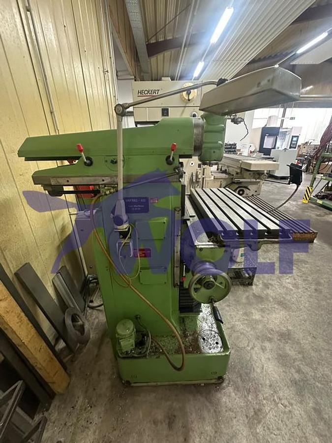 Gebraucht Fräsmaschine BEJING INSTRUMENT MACHINE TOOL - Type UNIFRÄS- 800 mit Universal-Schwenktisch