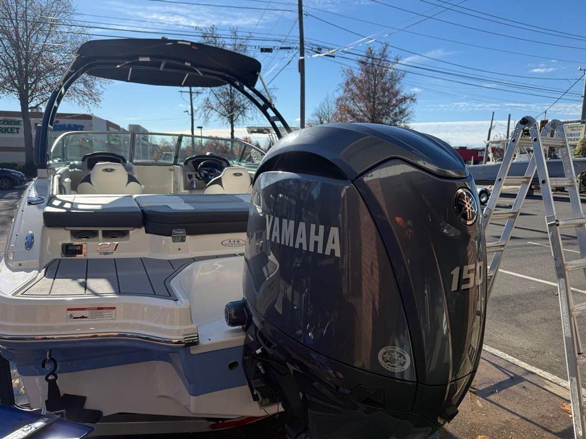 Used 2024 Chaparral 21 SSi OB