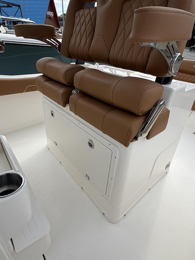 Used 2027 KEY WEST  249FS