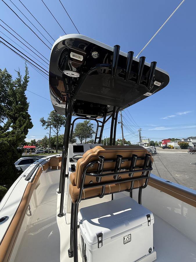 Used 2027 KEY WEST 239FS