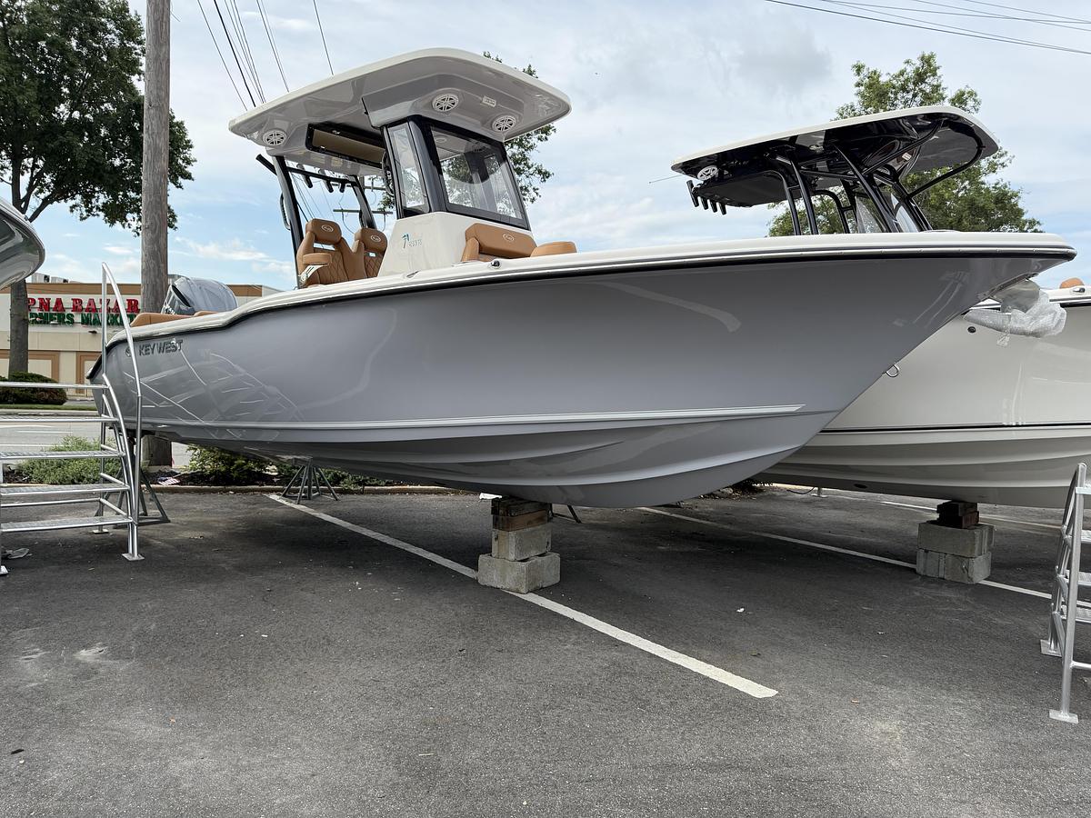 Used 2027 KEY WEST  249FS