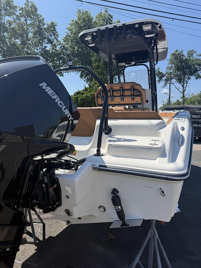 Used 2027 KEY WEST 239FS