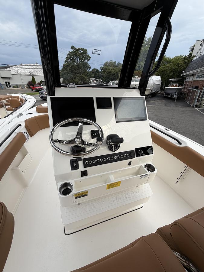 Used 2027 KEY WEST  249FS