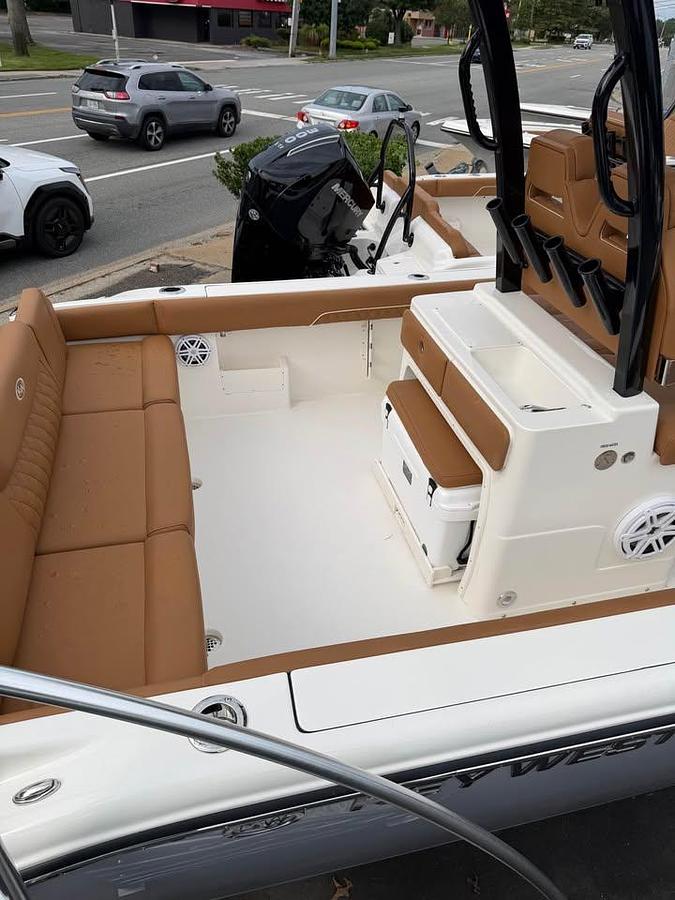 Used 2027 KEY WEST  249FS