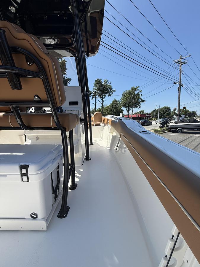 Used 2027 KEY WEST 239FS