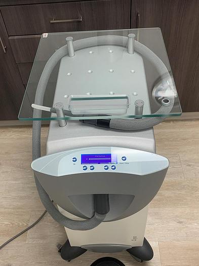 Used 2018 Zimmer Cryo 6 w/ Treatment Hose and tip