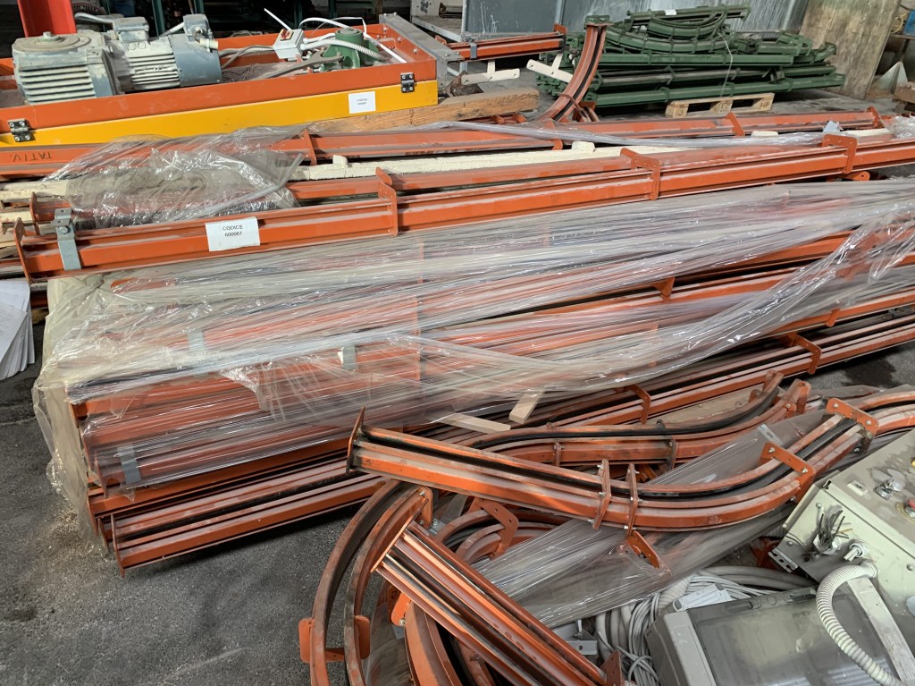 Usato Impianto di verniciatura a catena da circa 230 metri lineari