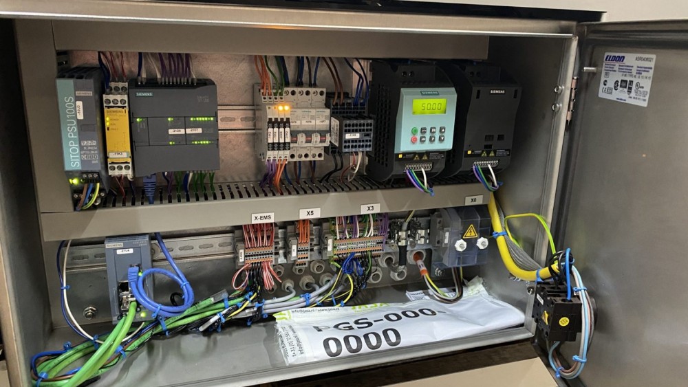 Used Fully automatic twin lane Jasa sleever, brand new