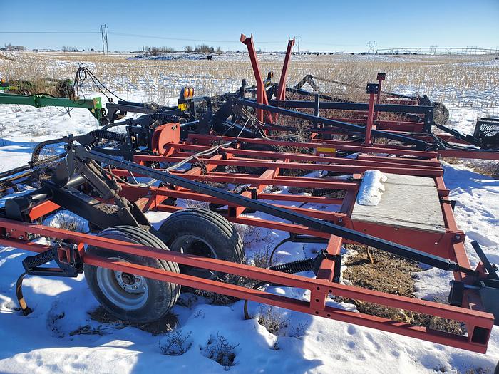 Used 2011 28' Case IH TigerMate 200 Field Cultivator