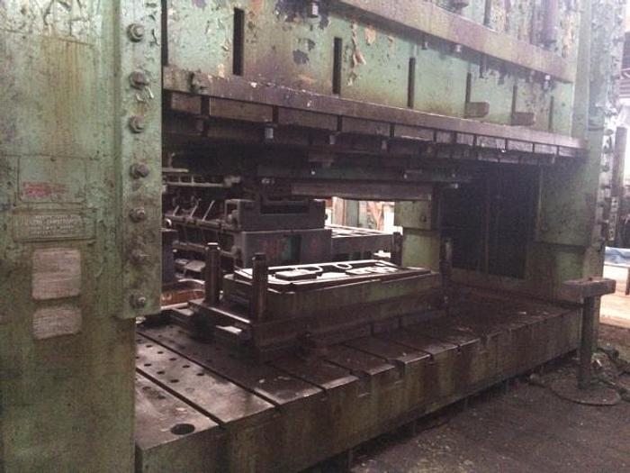 Used 1952 CLEARING F4400-160 (400 sT) SHEET STAMPING PRESS