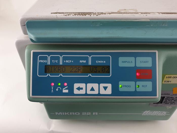 Used Hettich Micro 22 R Centrifuge