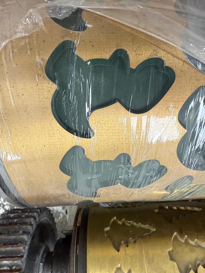 Used APV BAKER PERKINS 1.2 MTR 390 ROTARY MOULDER