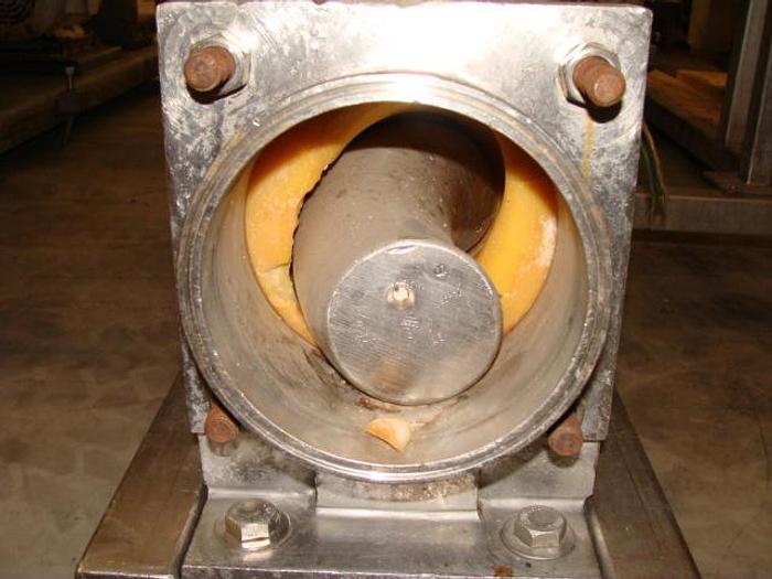 Used Colrborne with monyo pumps