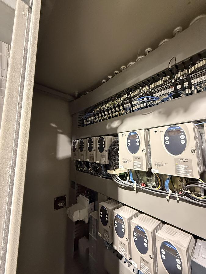 Used TRIVI  DOUGH LAMINATING WITH MARGARINE / BUTTER APPLICATION