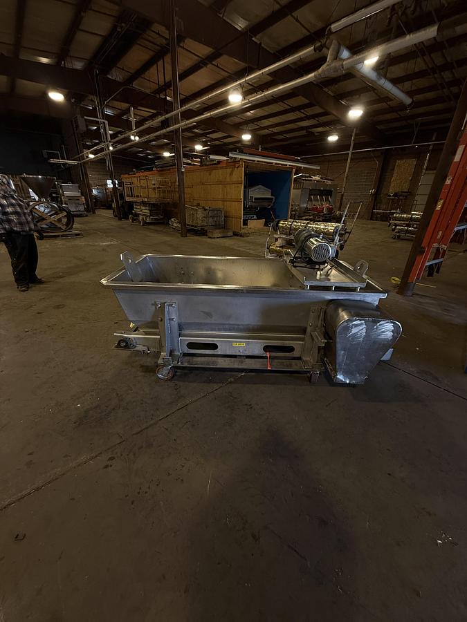 Used KIBBLING TROUGH/CONVEYOR