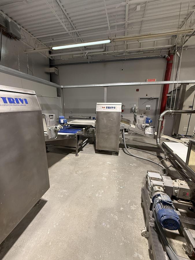 Used TRIVI  DOUGH LAMINATING WITH MARGARINE / BUTTER APPLICATION