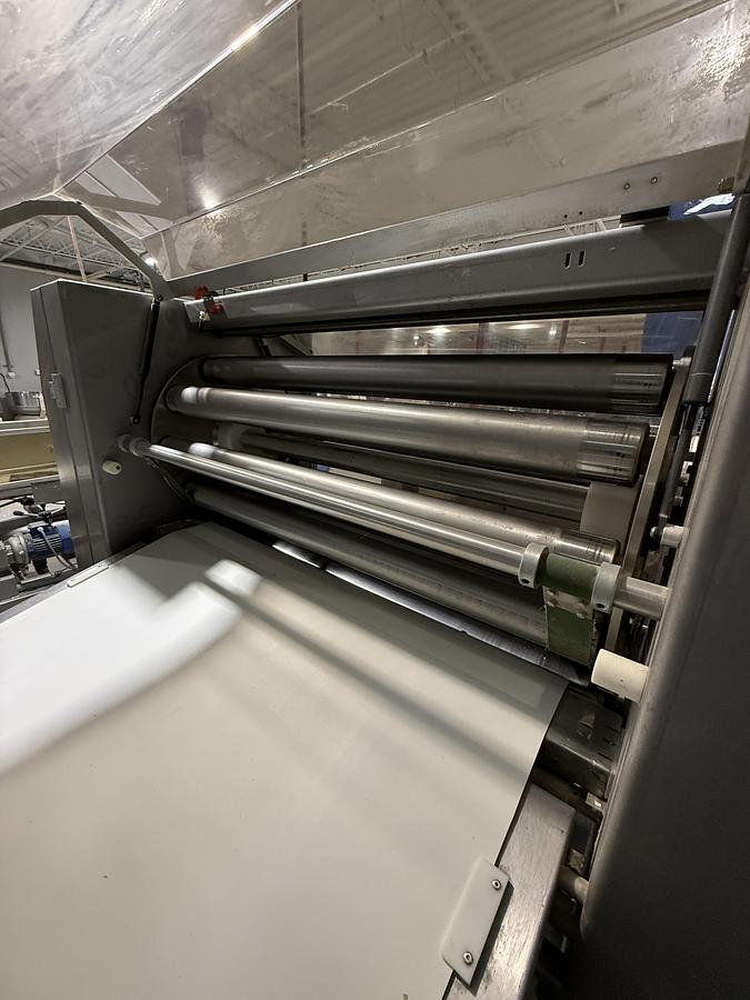 Used TRIVI  DOUGH LAMINATING WITH MARGARINE / BUTTER APPLICATION