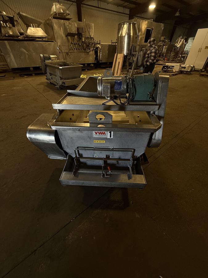 Used KIBBLING TROUGH/CONVEYOR