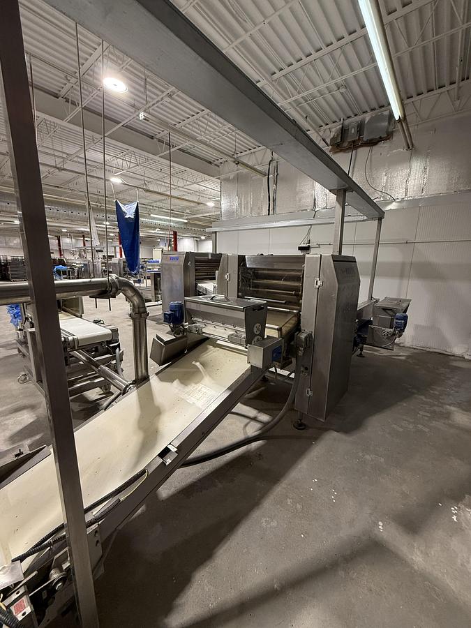 Used TRIVI  DOUGH LAMINATING WITH MARGARINE / BUTTER APPLICATION