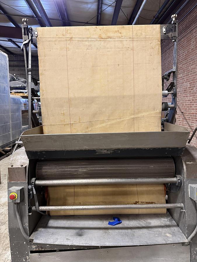 Used APV BAKER PERKINS 1.2 MTR 390 ROTARY MOULDER