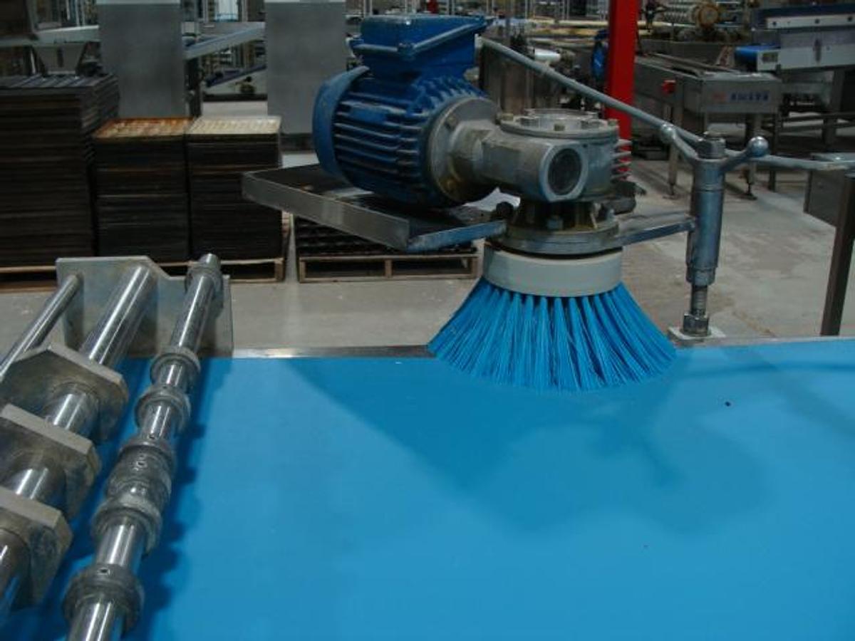 Used TRIVI SWIRL LINE