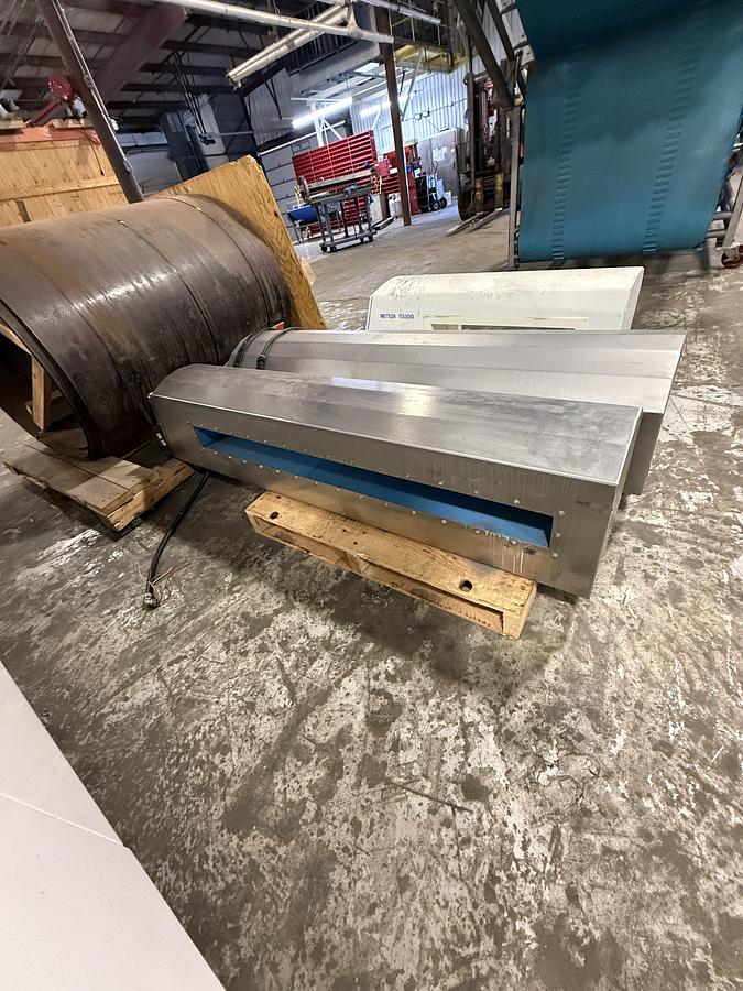 Used FOOD PROCESS AUTOMATION 50IN WIDE BELT INCLINE CONVEYOR WITH LOMA METAL DETECTOR