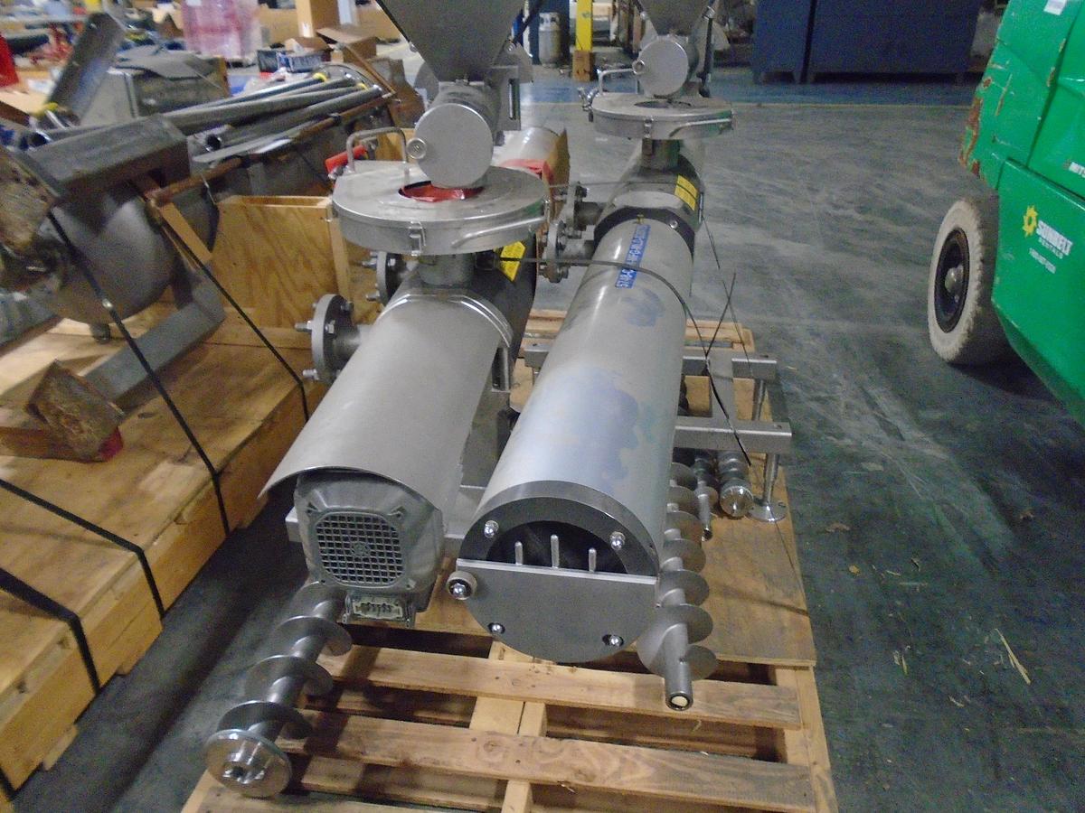 Used ASSTED SCREW FEEDERS