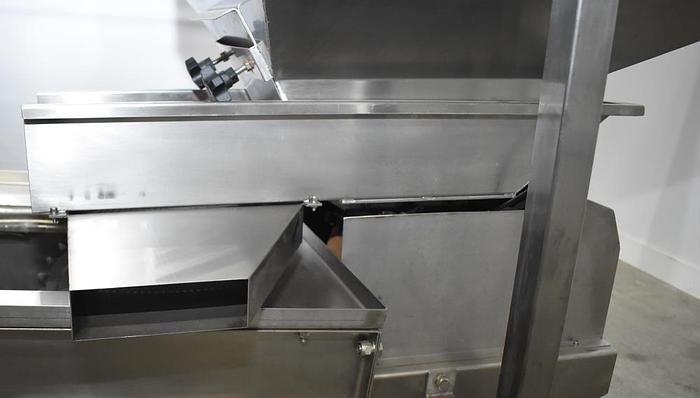 Used Apai bagger with 10 head scale