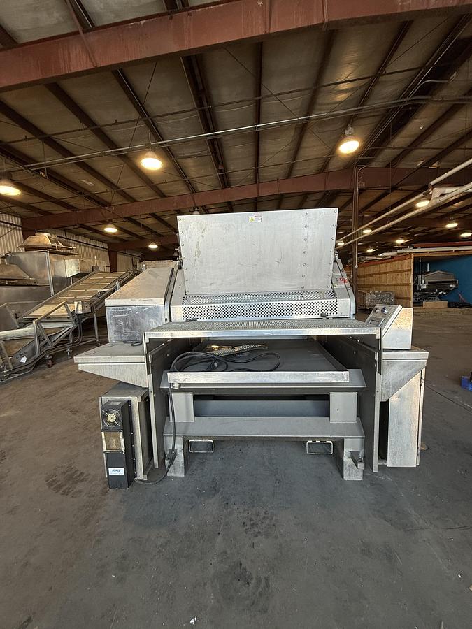 Used BAKER PERKINS 48 INCH WIDE 4 ROLL EXTRUDER