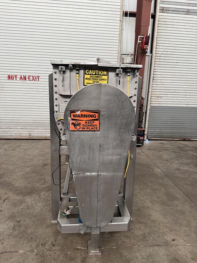 Used LOWE RIBBON BLENDER