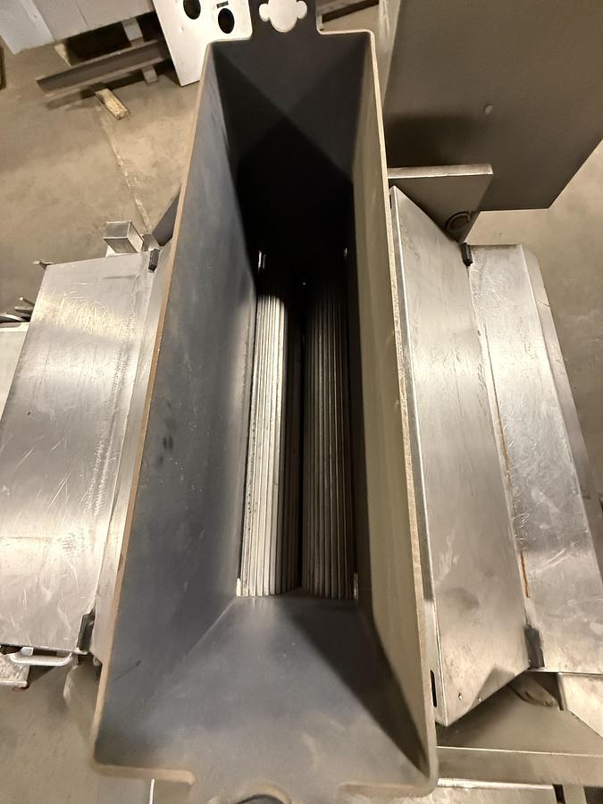 Used APV 1 METER WIRE CUT