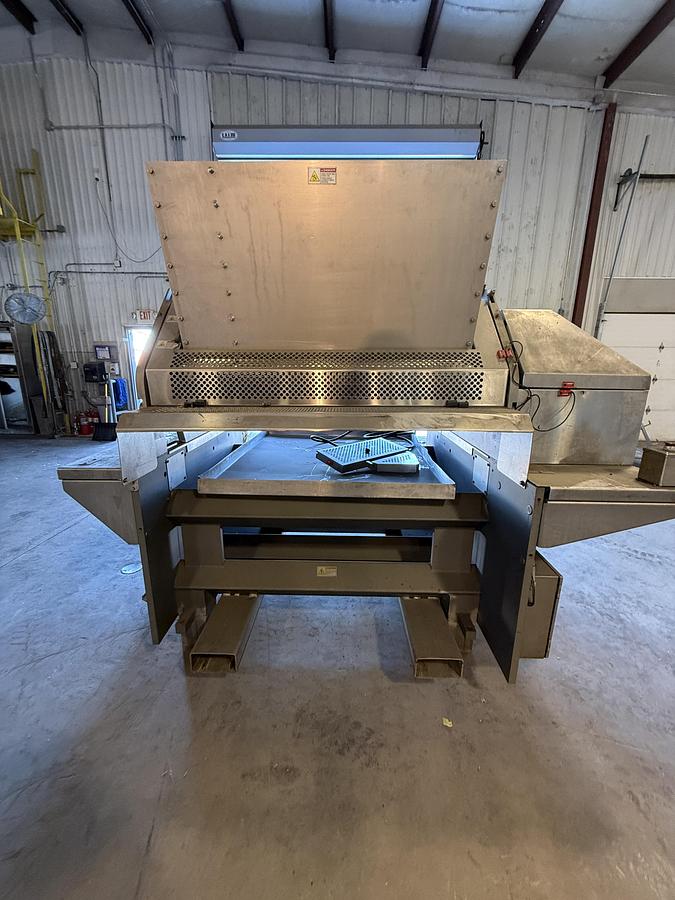 Used BAKER PERKINS 48 INCH WIDE 4 ROLL EXTRUDER