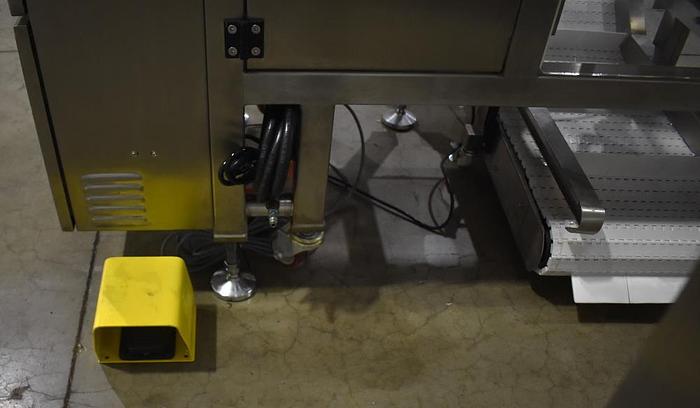 Used Apai bagger with 10 head scale