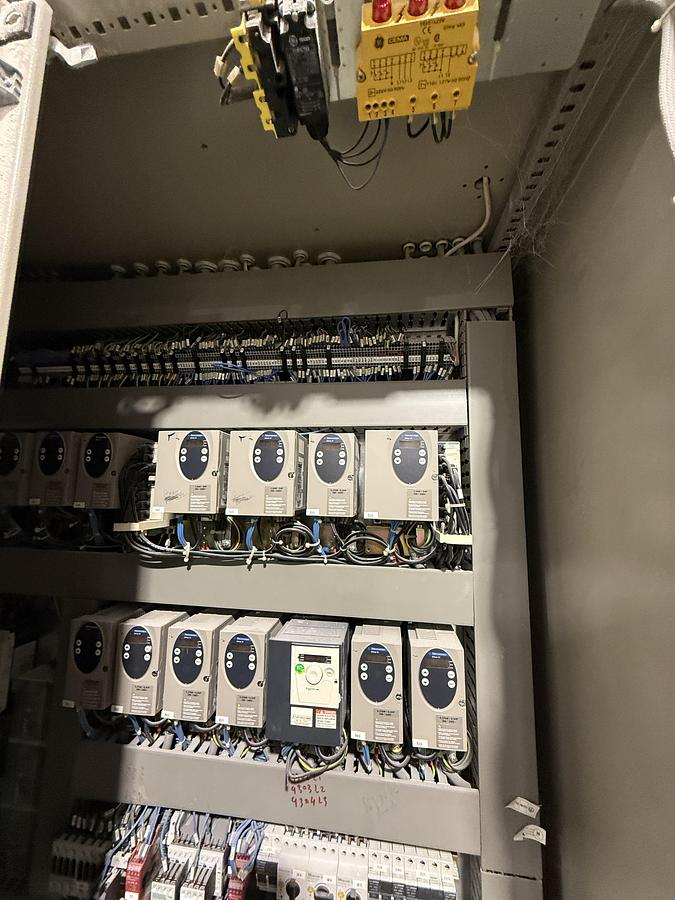 Used TRIVI  DOUGH LAMINATING WITH MARGARINE / BUTTER APPLICATION