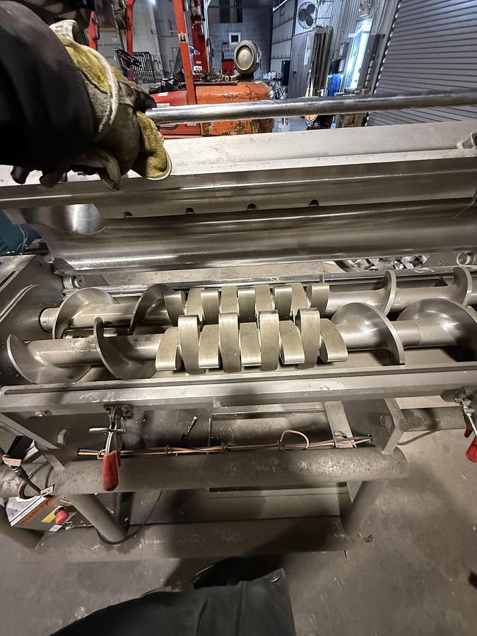 Used READING BAKERY SYSTEM CONTINUOUS MIXER