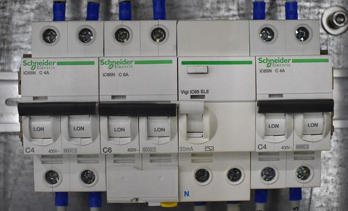 Used Apai bagger with 10 head scale