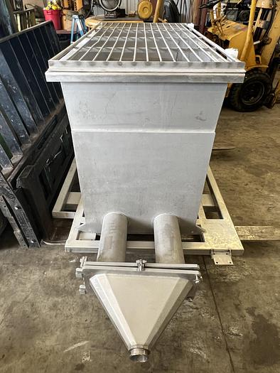 Used APV DOUGH PUMP 