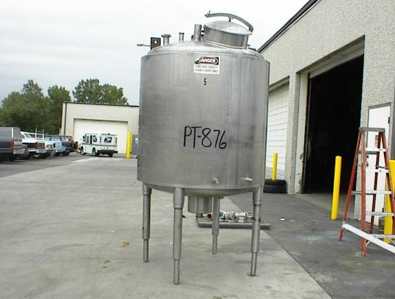 Used 1200 GALLON SINGLE SHELL TANK WITH ADJUSTABLE LEGS