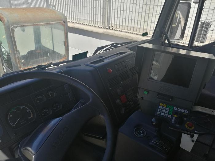 Usato Autocarro 2004 IVECO Magirus modello 240E26 - a metano (Disponibili n.2 )