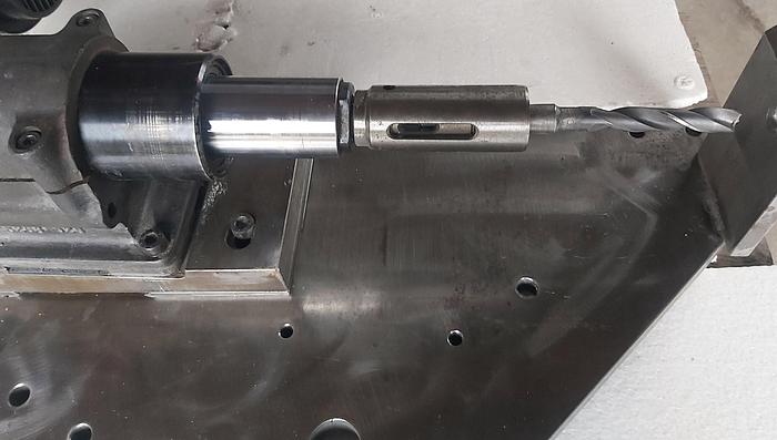 Gebraucht Hochwertige Bohrstation mit pneum. Vorschub, Parker gebraucht-Top