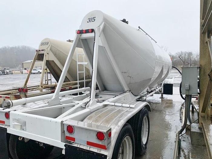 Used 1967 Fruehauf Cement Tanker