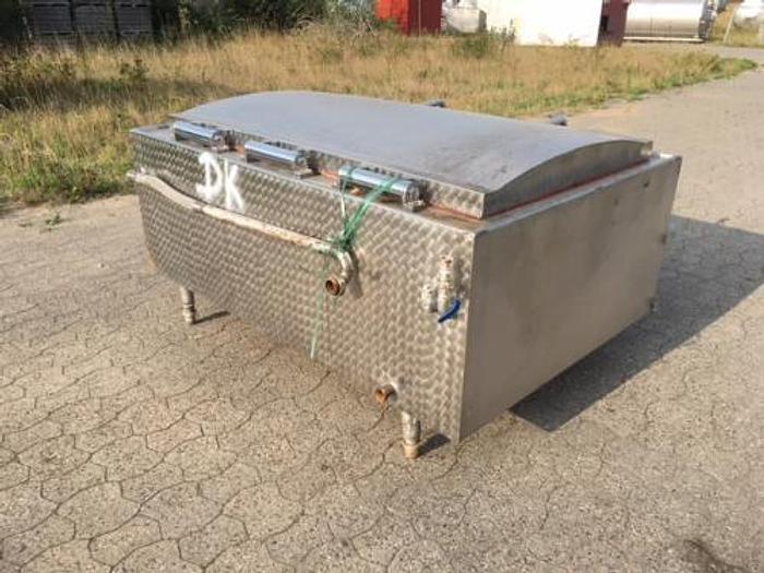 Used Cookware with heating jacket