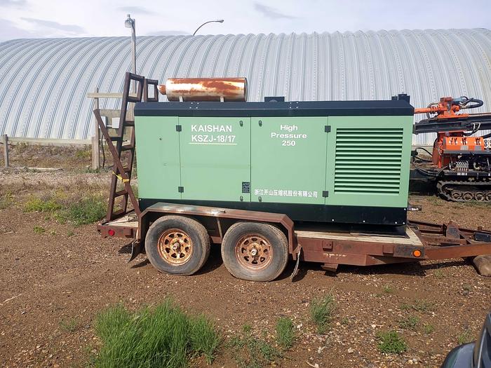Used Hydraulic Crawler Drill Rig and Air Compressor