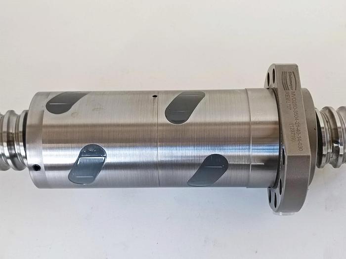 Geschliffener Präzisions Kugelgewindetrieb, D40 mm, 860 mm, Steinmeyer, neu