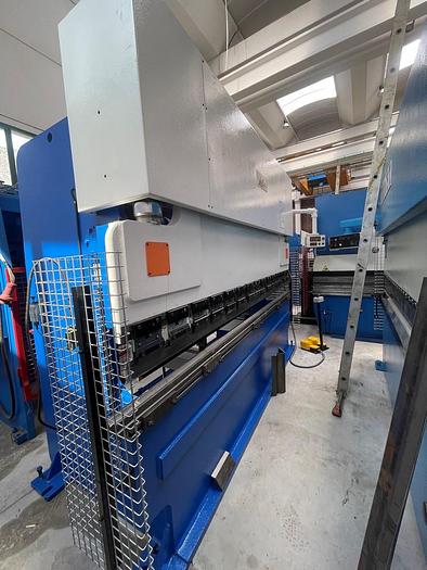 Usato PIEGATRICE SALA IDRAULICA  3050 X 70 TON