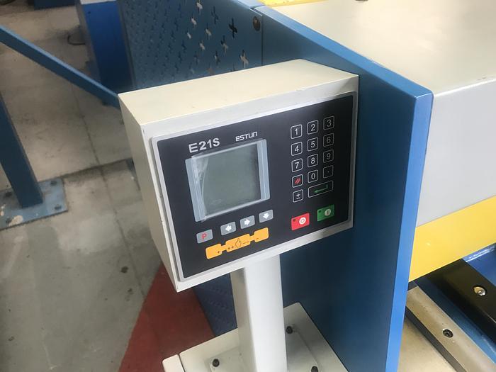 MACH-CUT MECHANICAL GUILLOTINES 2500mm x 3mm